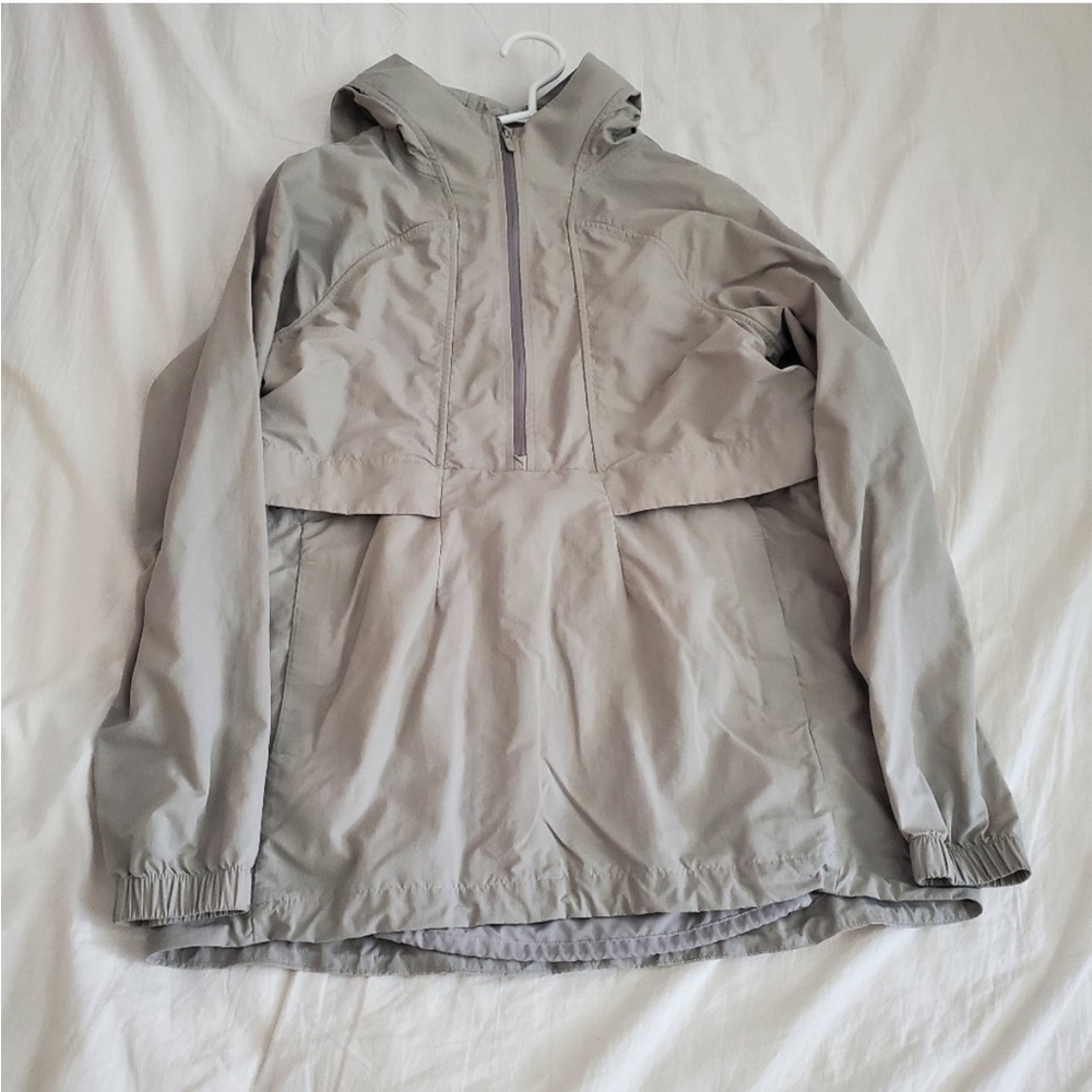 Lululemon Light Gray Hooded Windbreaker